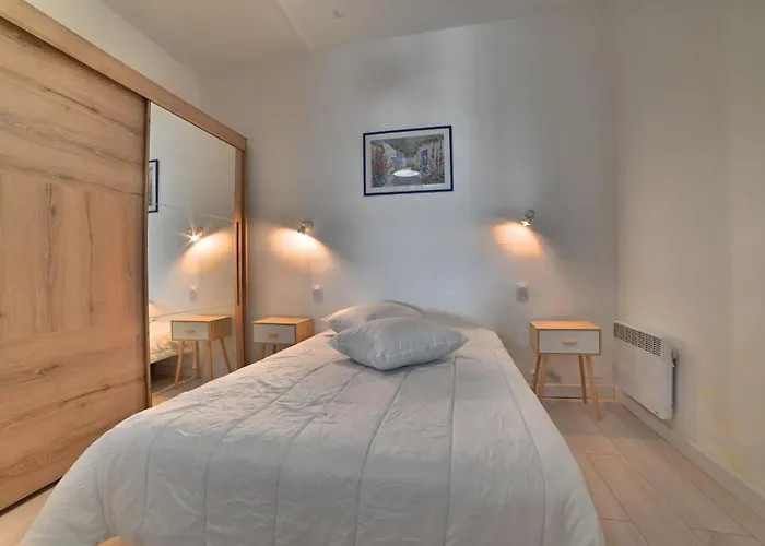 8 Personnes - La Roncoise Ronce-les-Bains